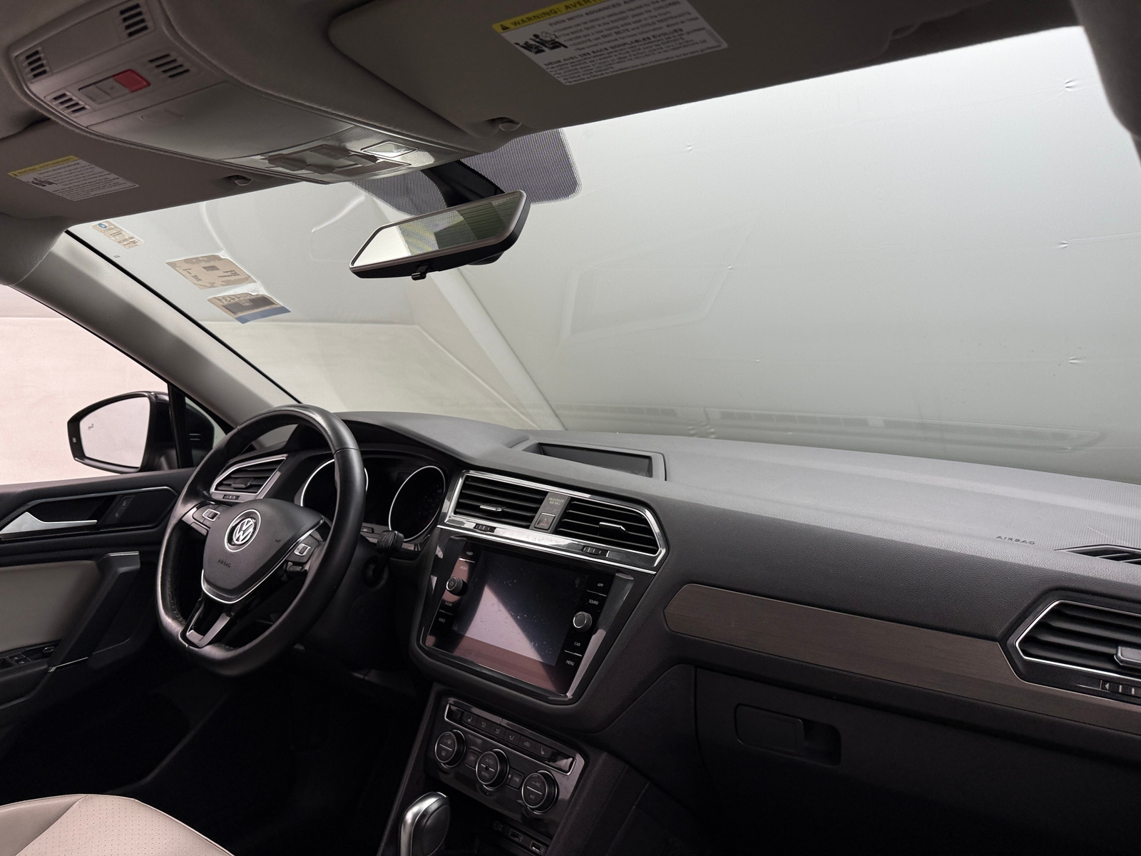 Thumbnail: 2018 Volkswagen Tiguan - 2