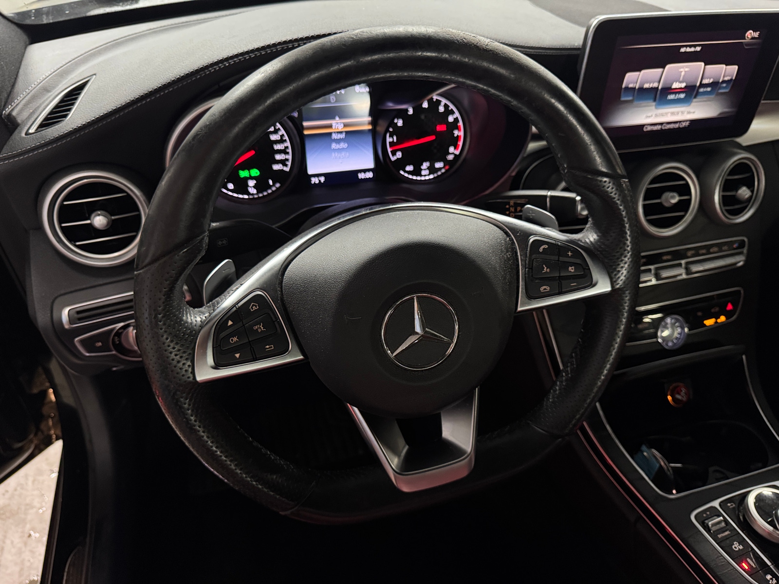 Thumbnail: 2016 Mercedes-Benz C-Class - 4