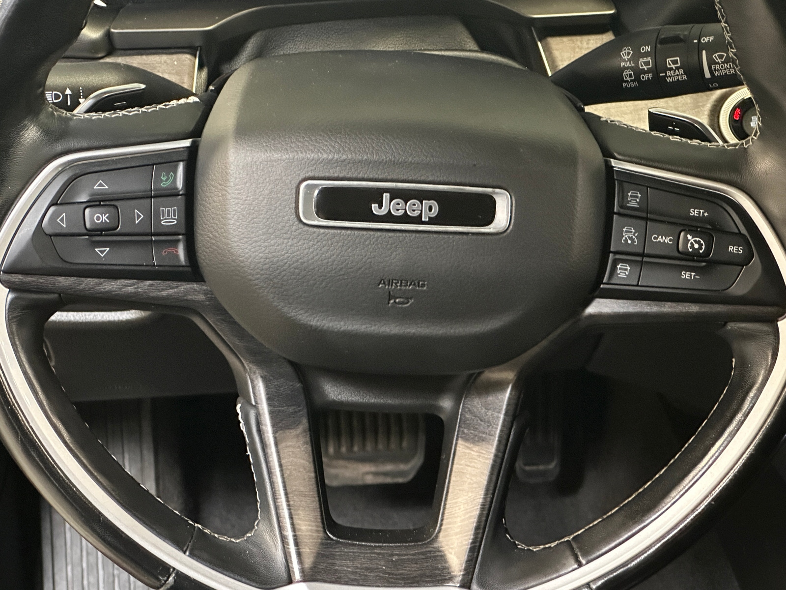 Thumbnail: 2021 Jeep Grand Cherokee L - 4