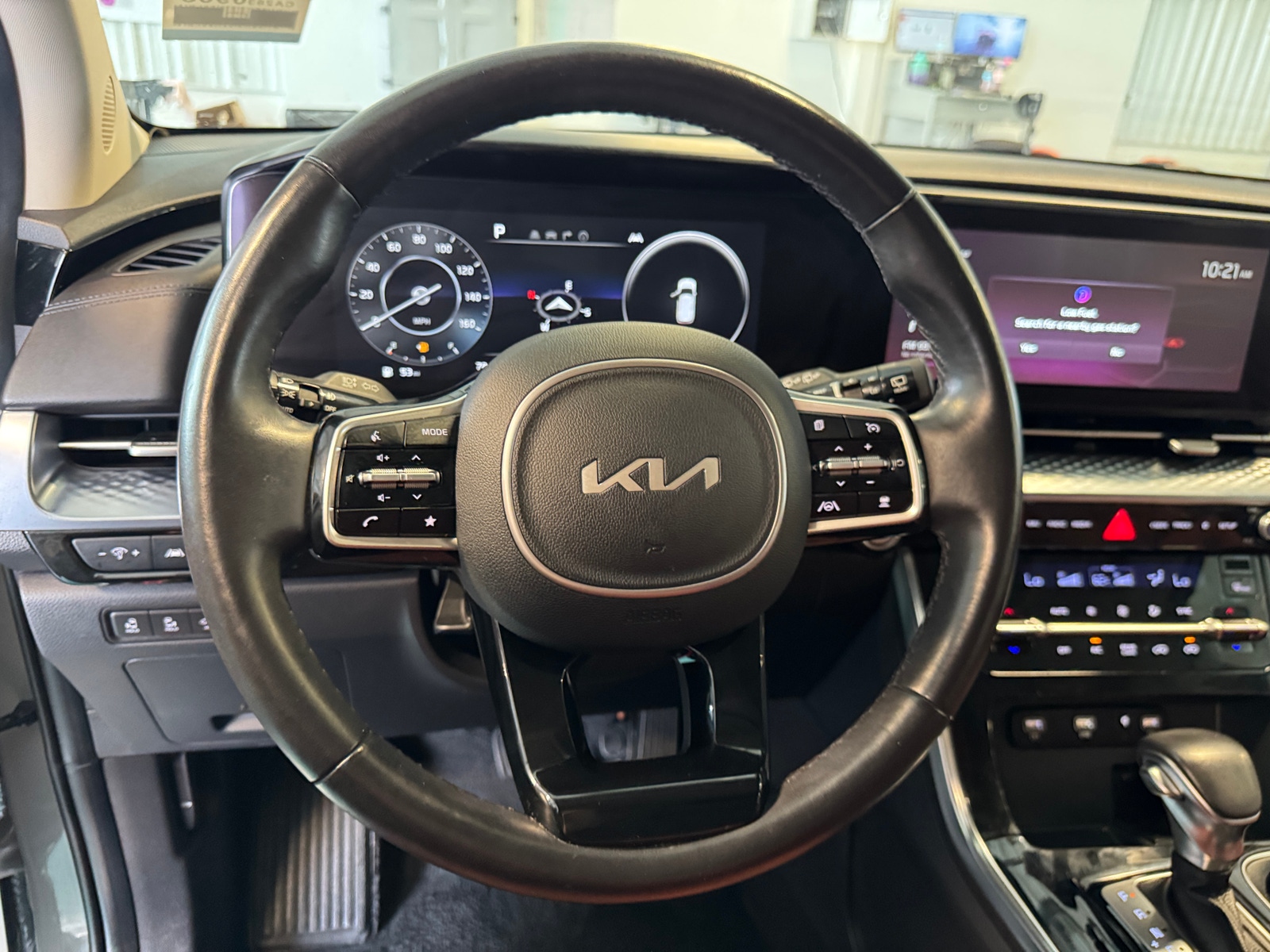 Thumbnail: 2022 Kia Carnival - 4