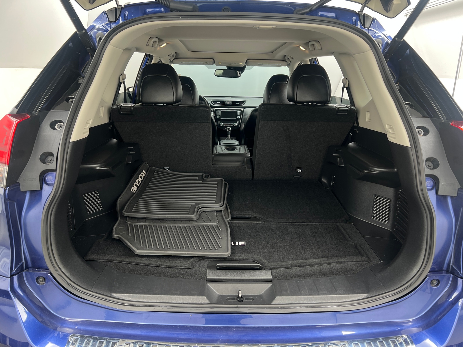 Thumbnail: 2018 Nissan Rogue - 6