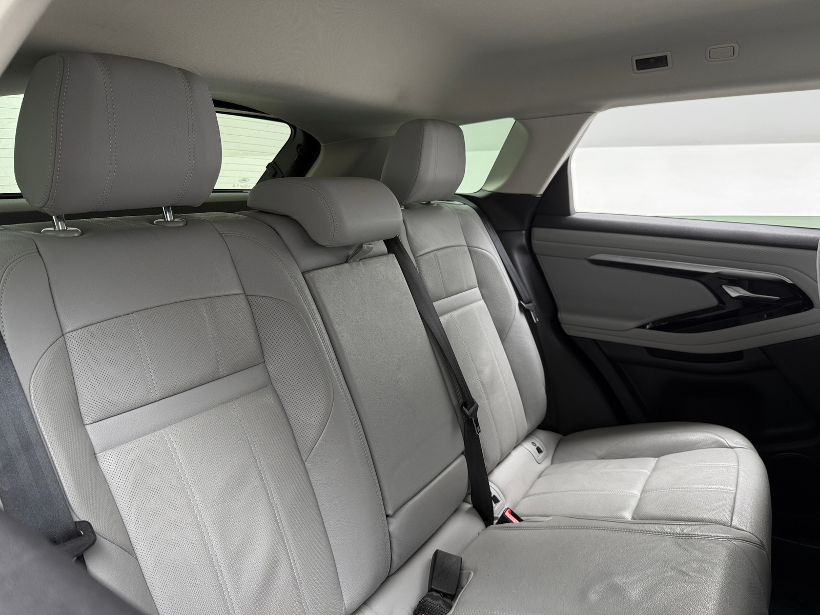 Thumbnail: 2020 Land Rover Range Rover Evoque - 5