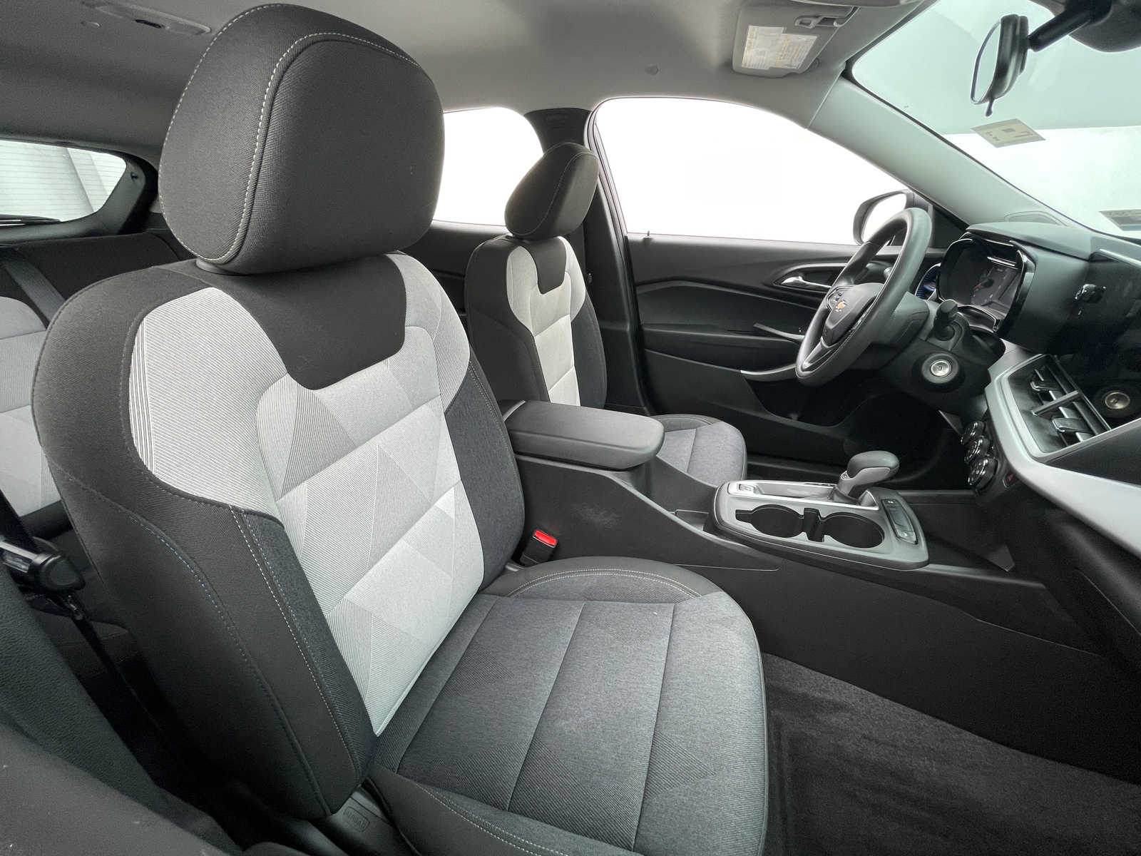 Thumbnail: 2024 Chevrolet Trax - 2