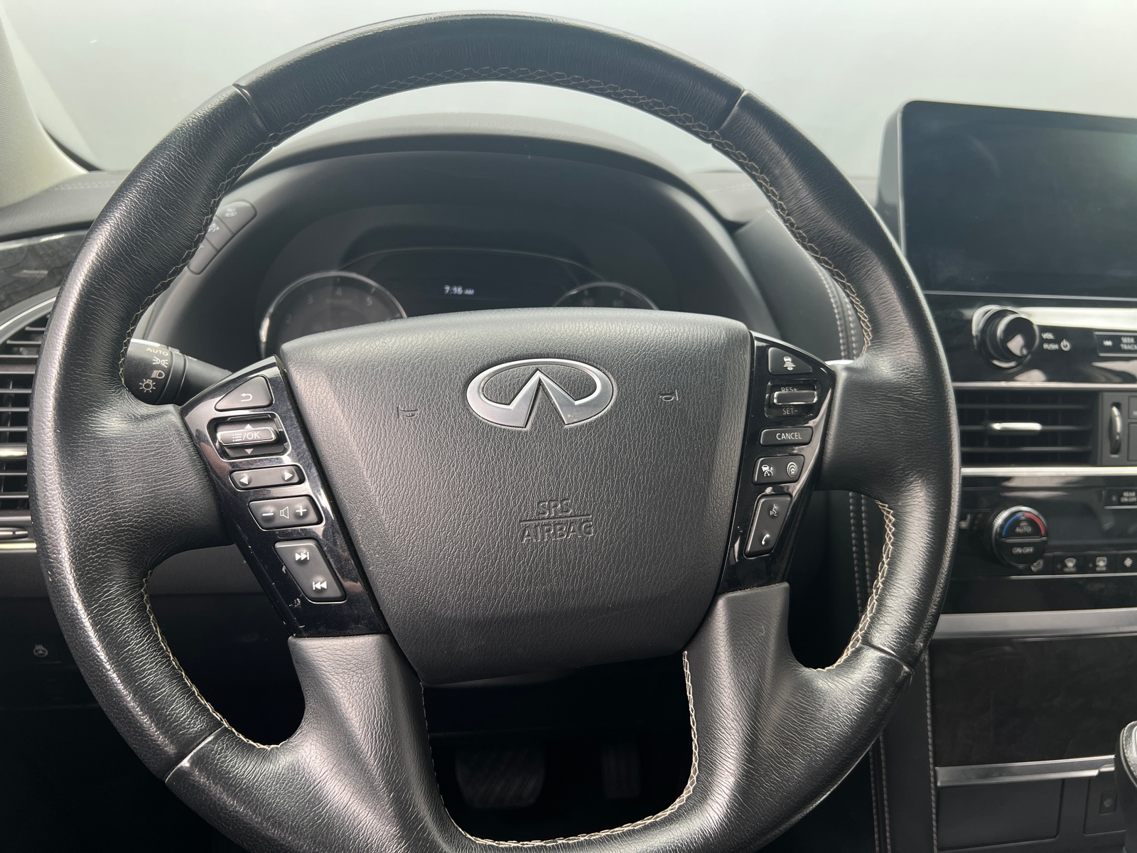 Thumbnail: 2022 INFINITI QX80 - 4
