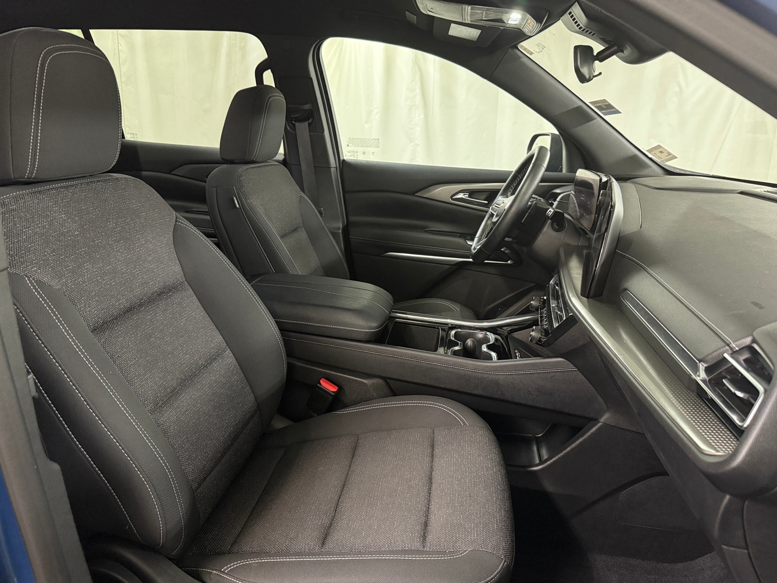 Thumbnail: 2025 Chevrolet Traverse - 2