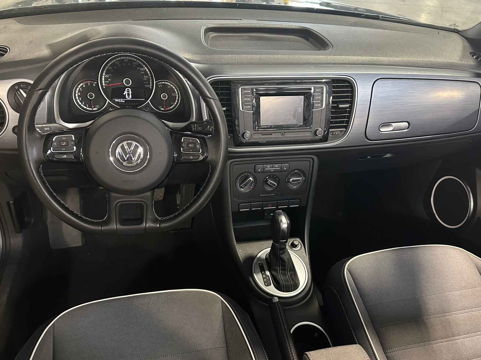 Thumbnail: 2016 Volkswagen Beetle - 2