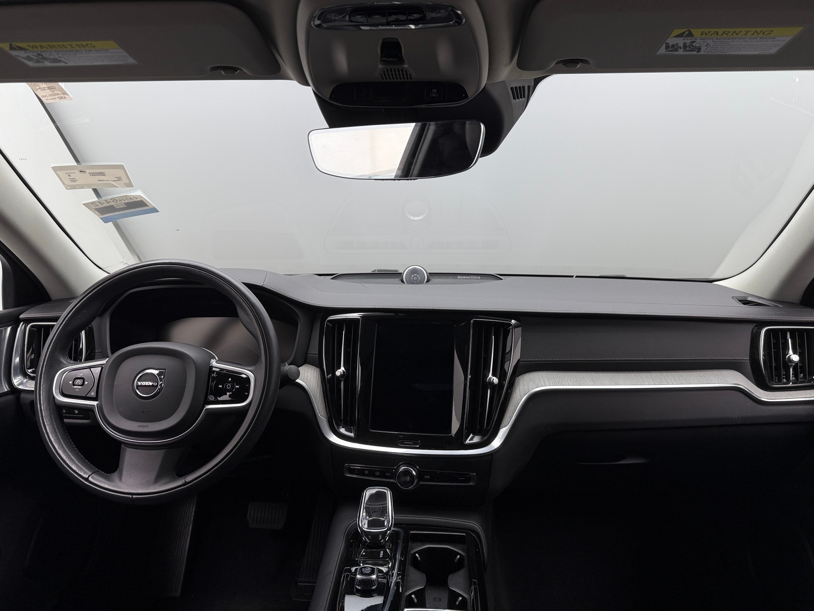 Thumbnail: 2022 Volvo S60 - 2