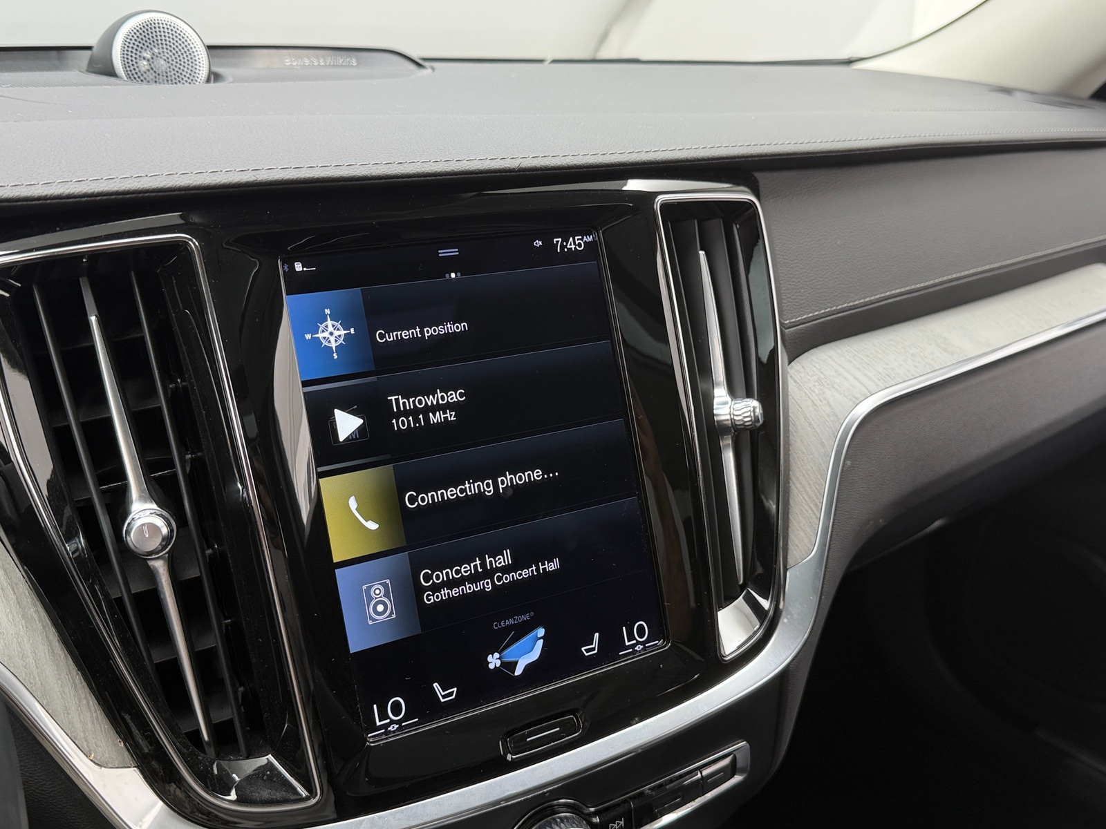Thumbnail: 2022 Volvo S60 - 3