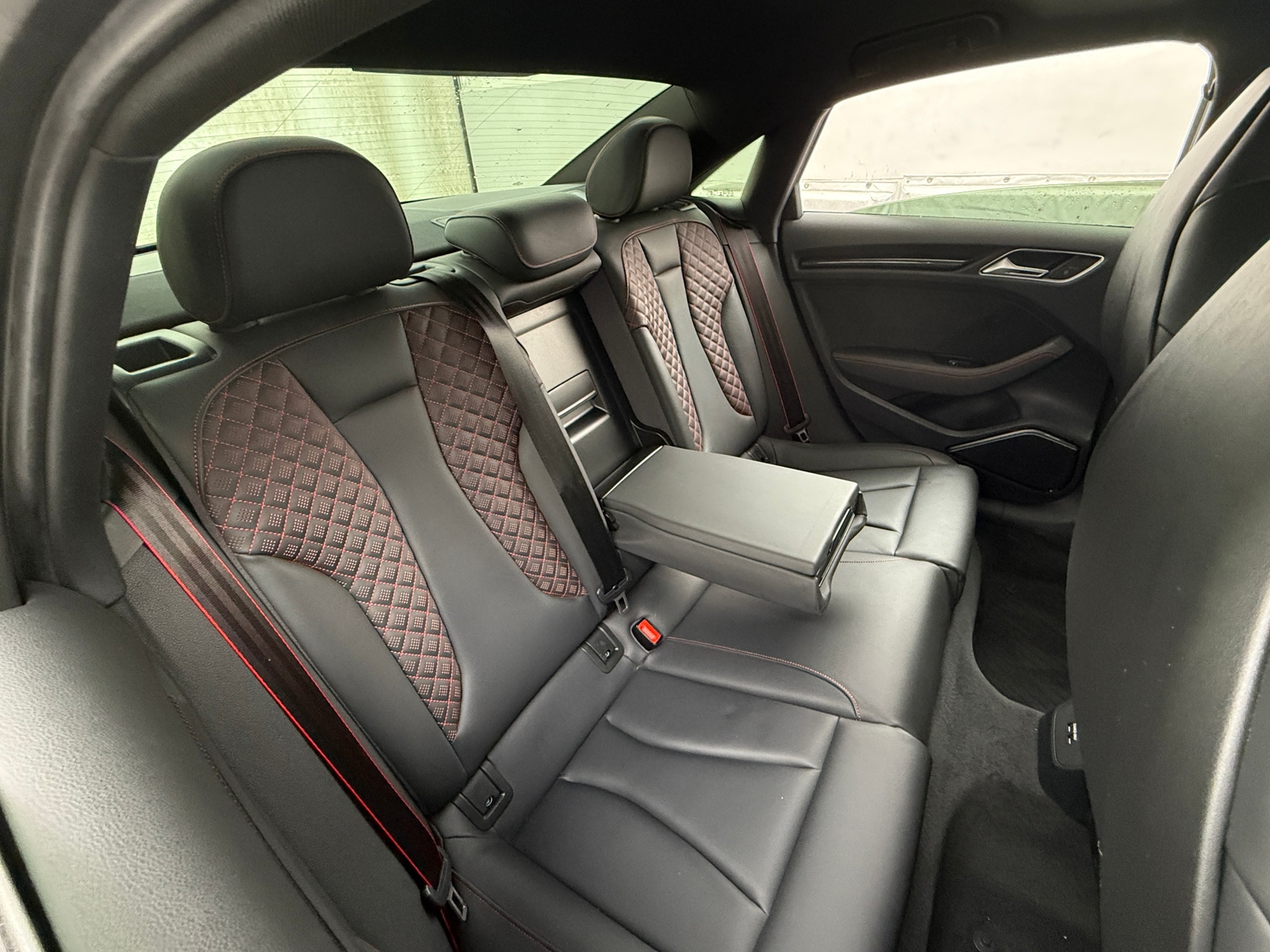 Thumbnail: 2020 Audi RS 3 - 6