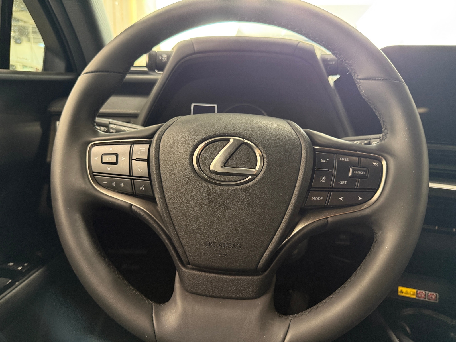 Thumbnail: 2024 Lexus UX - 4
