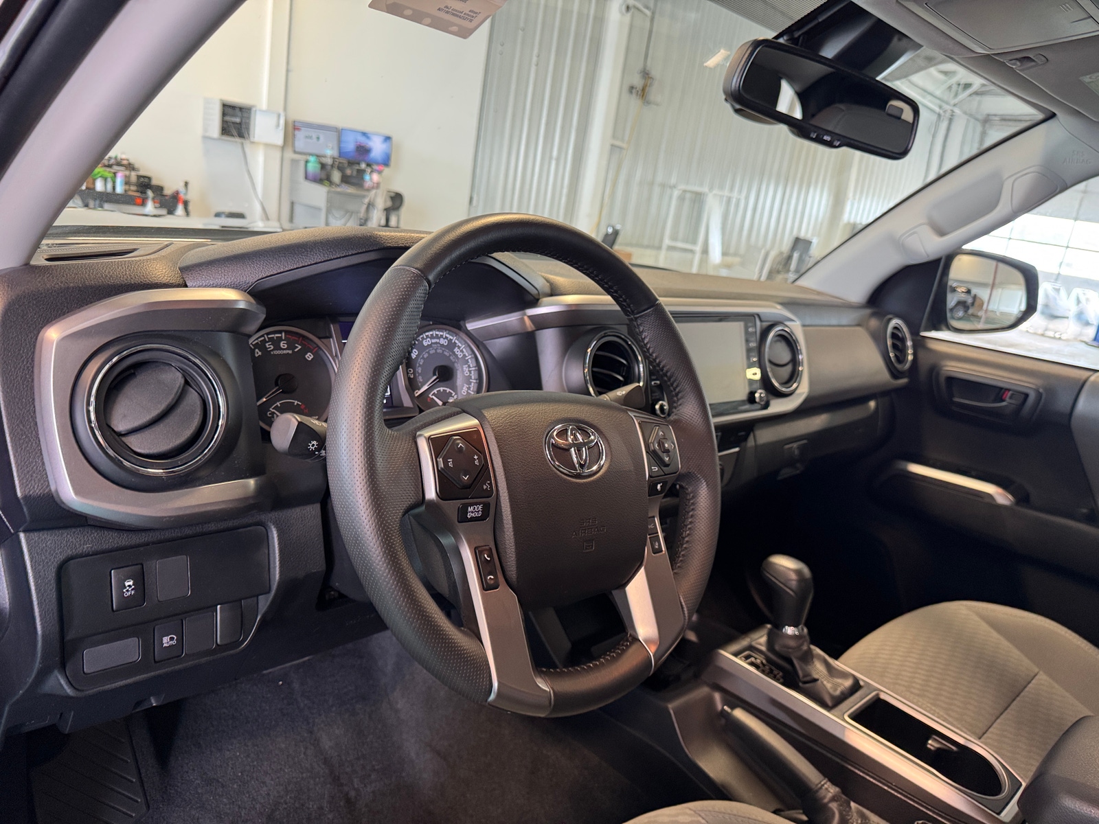Thumbnail: 2022 Toyota Tacoma - 3