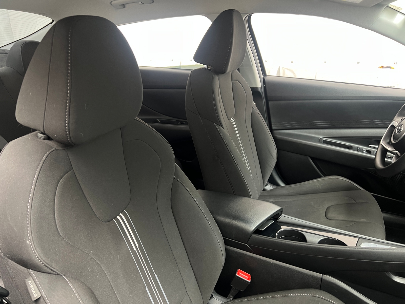 Thumbnail: 2022 Hyundai Elantra - 2