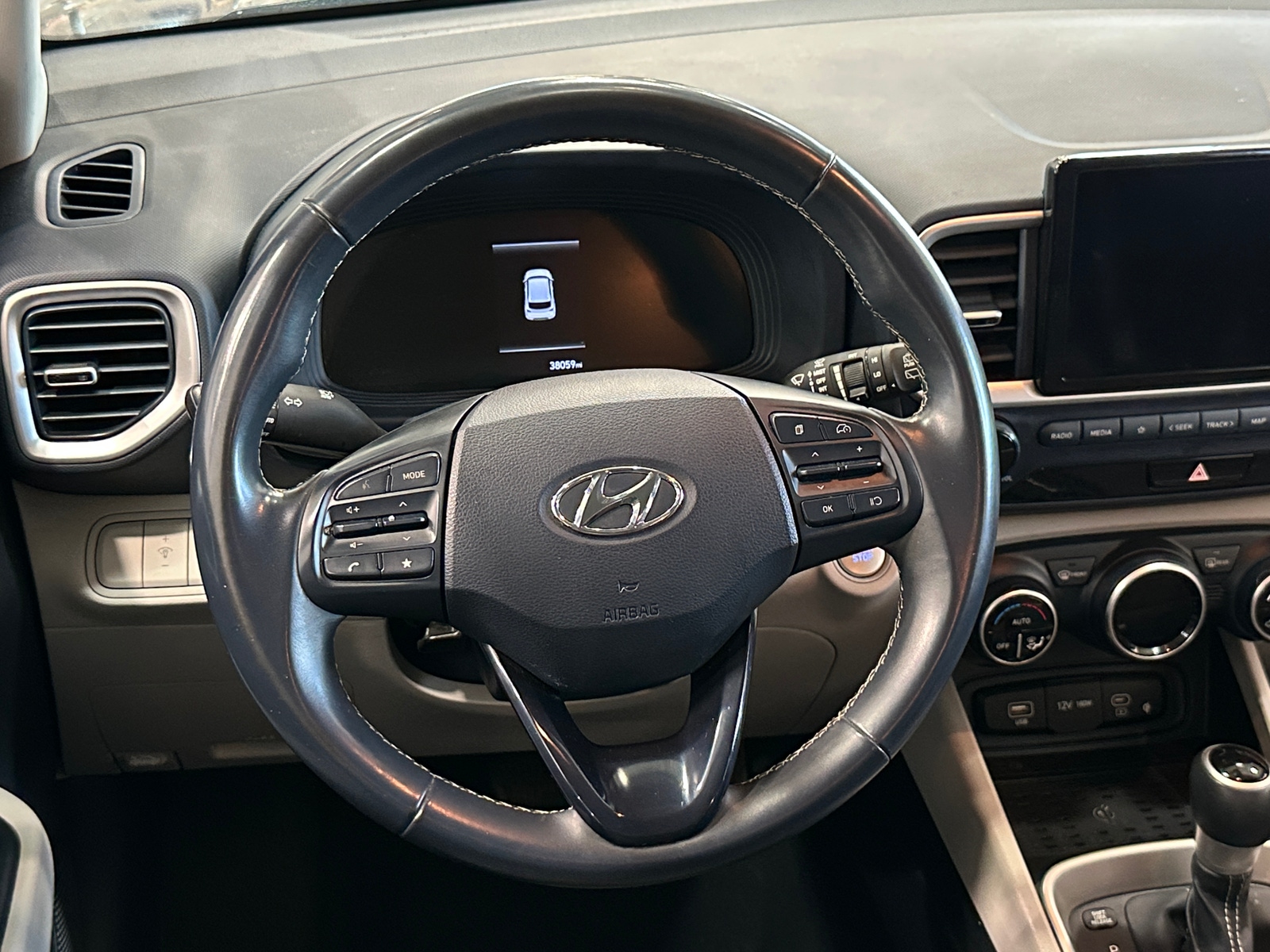 Thumbnail: 2023 Hyundai Venue - 4