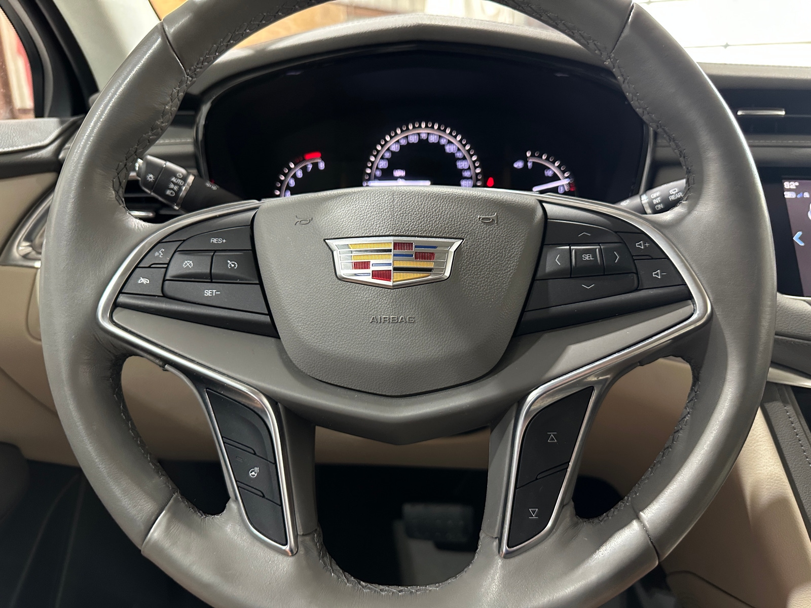Thumbnail: 2018 Cadillac XT5 - 4