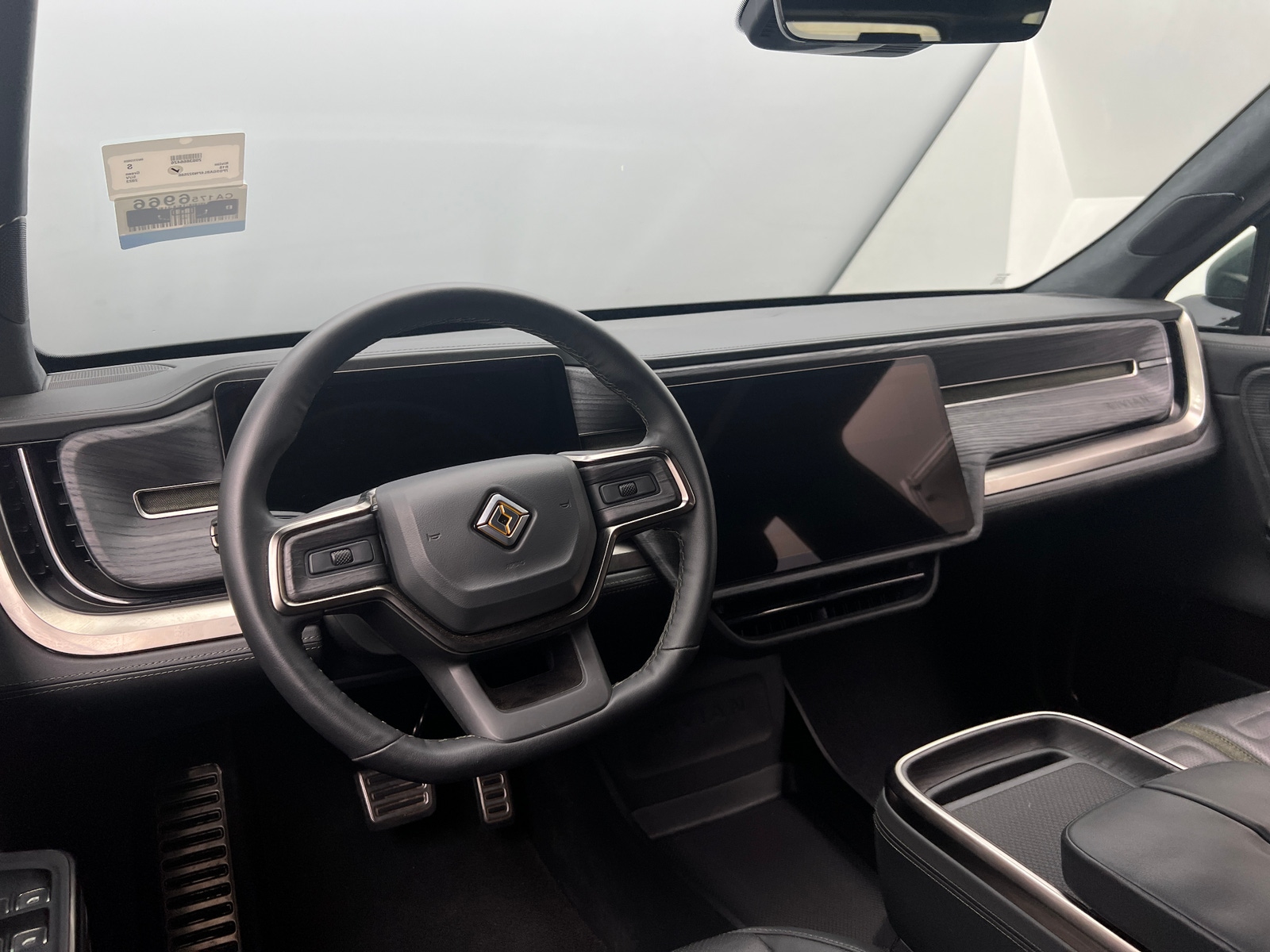 Thumbnail: 2023 Rivian R1S - 2