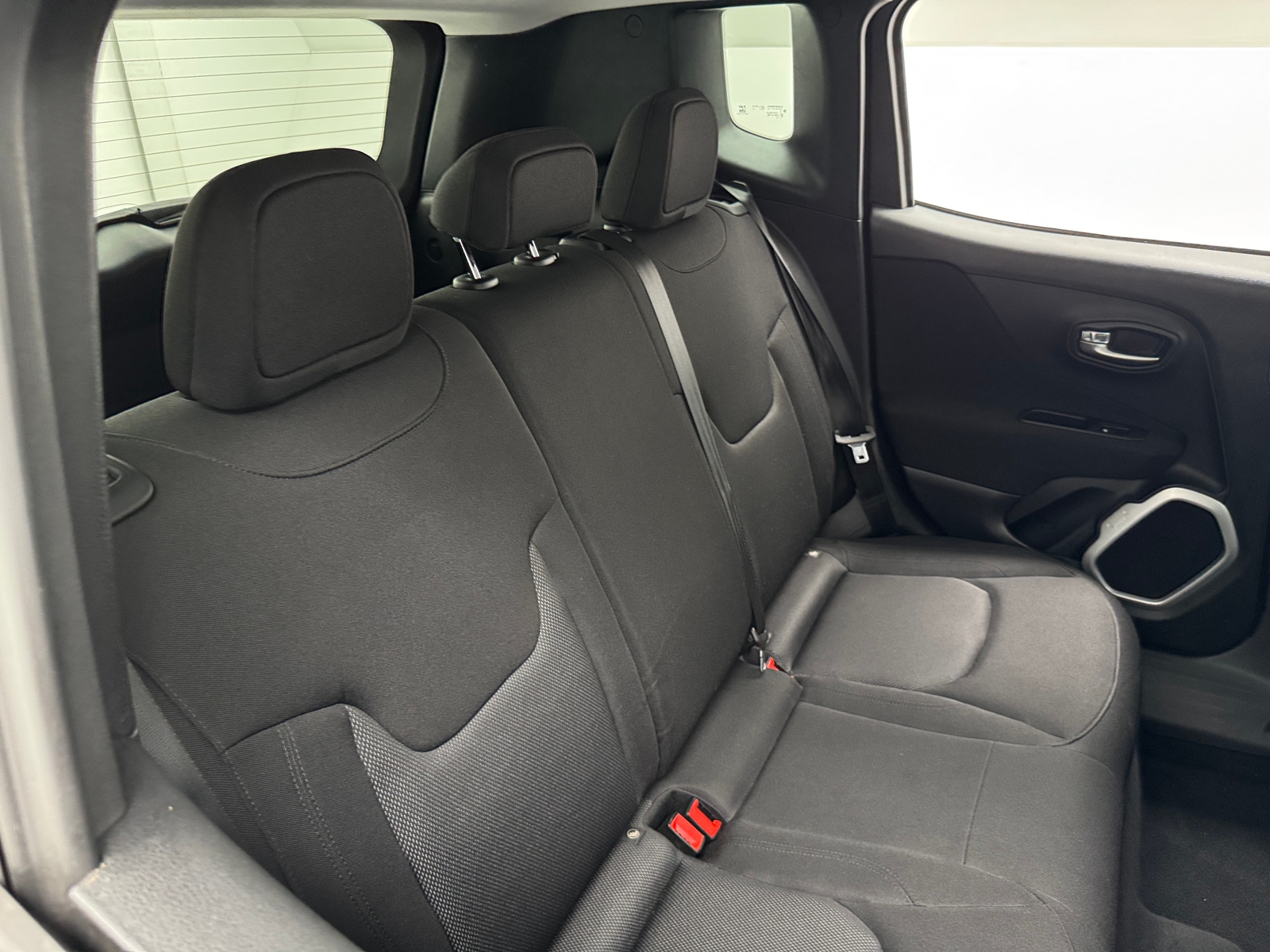 Thumbnail: 2018 Jeep Renegade - 6