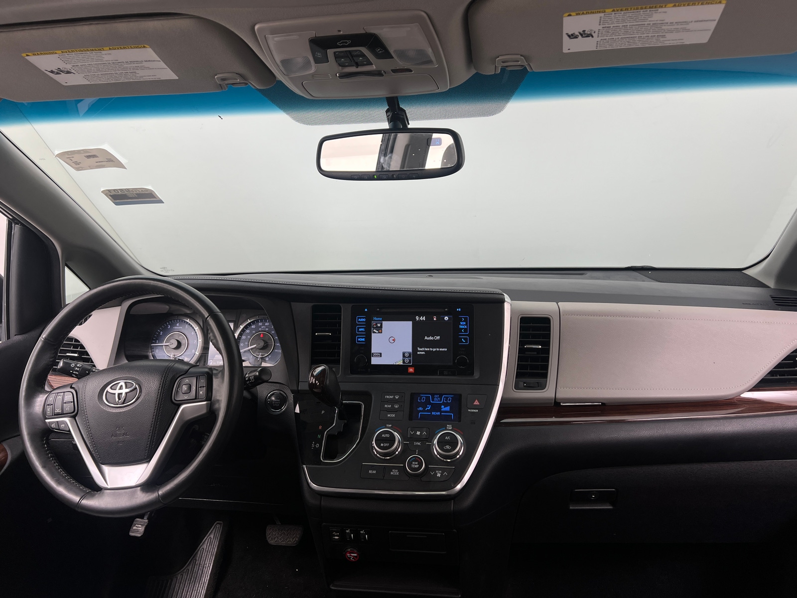 Thumbnail: 2015 Toyota Sienna - 2