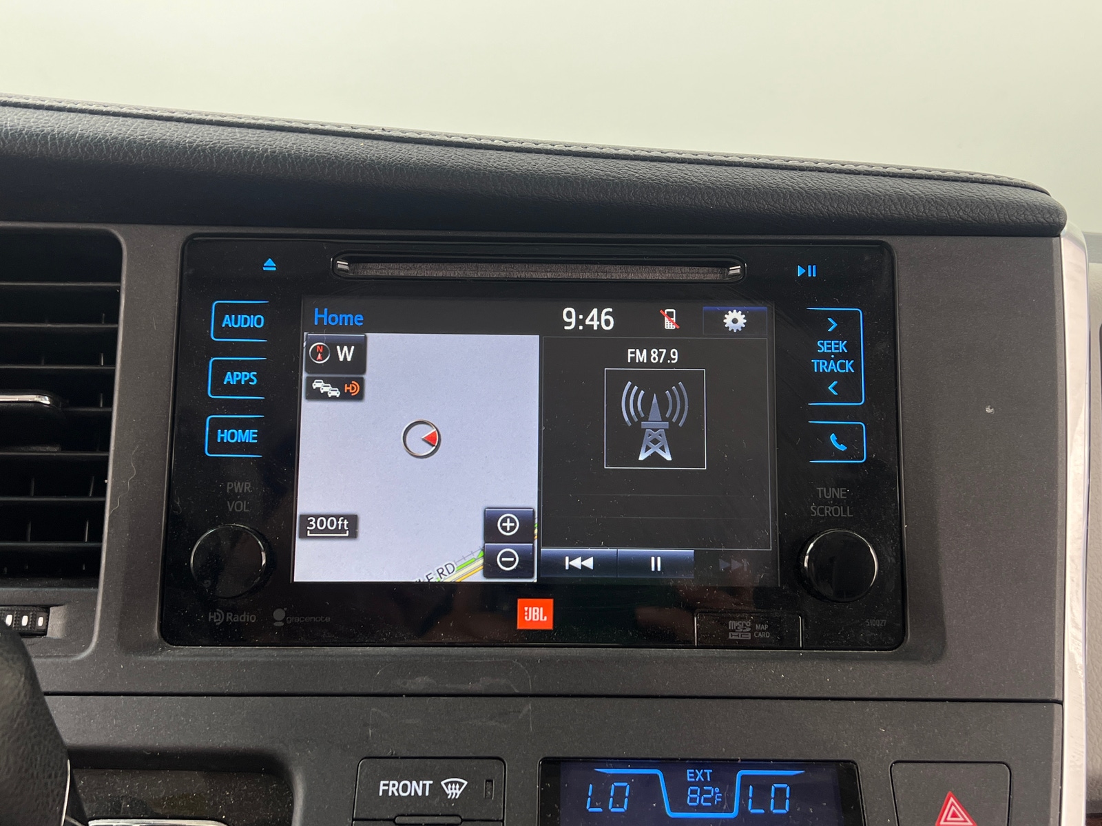 Thumbnail: 2015 Toyota Sienna - 3