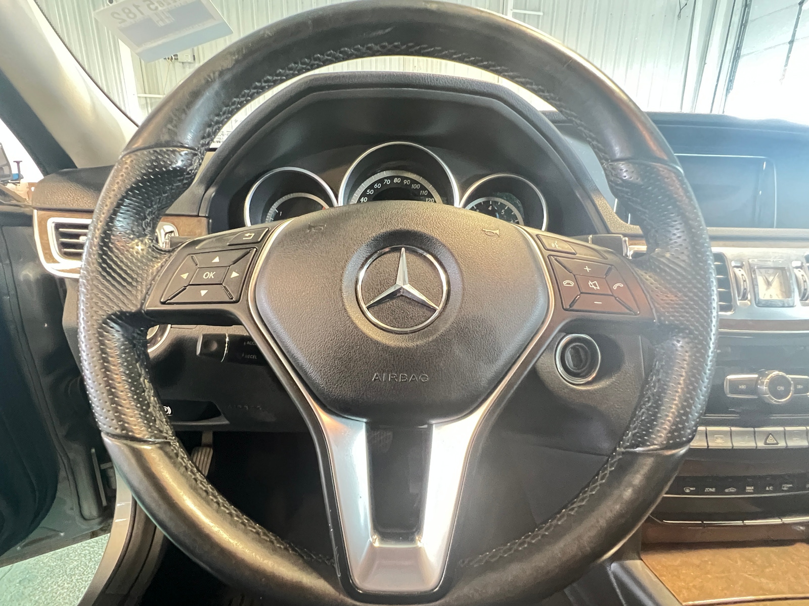Thumbnail: 2014 Mercedes-Benz E-Class - 4