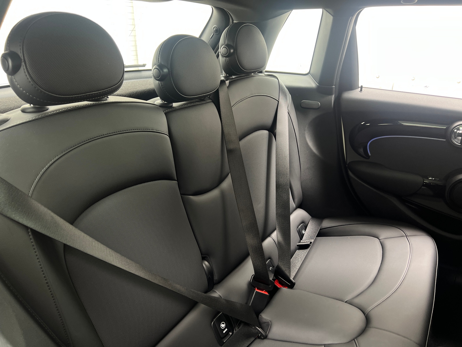 Thumbnail: 2022 MINI Cooper Hardtop - 5