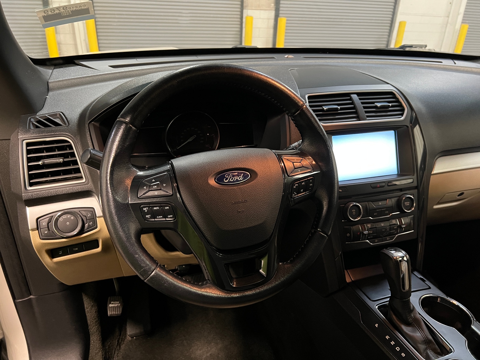 Thumbnail: 2016 Ford Explorer - 4