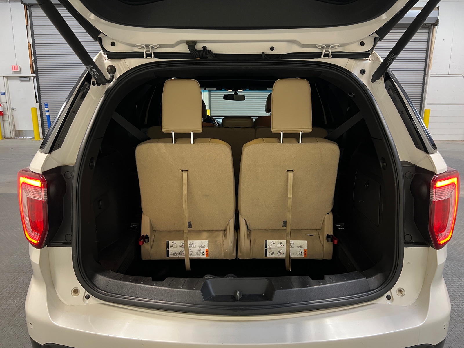 Thumbnail: 2016 Ford Explorer - 6