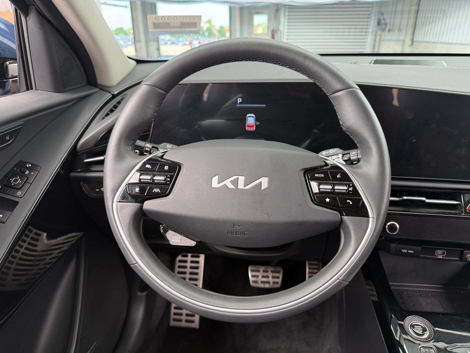 Thumbnail: 2024 Kia Niro - 5