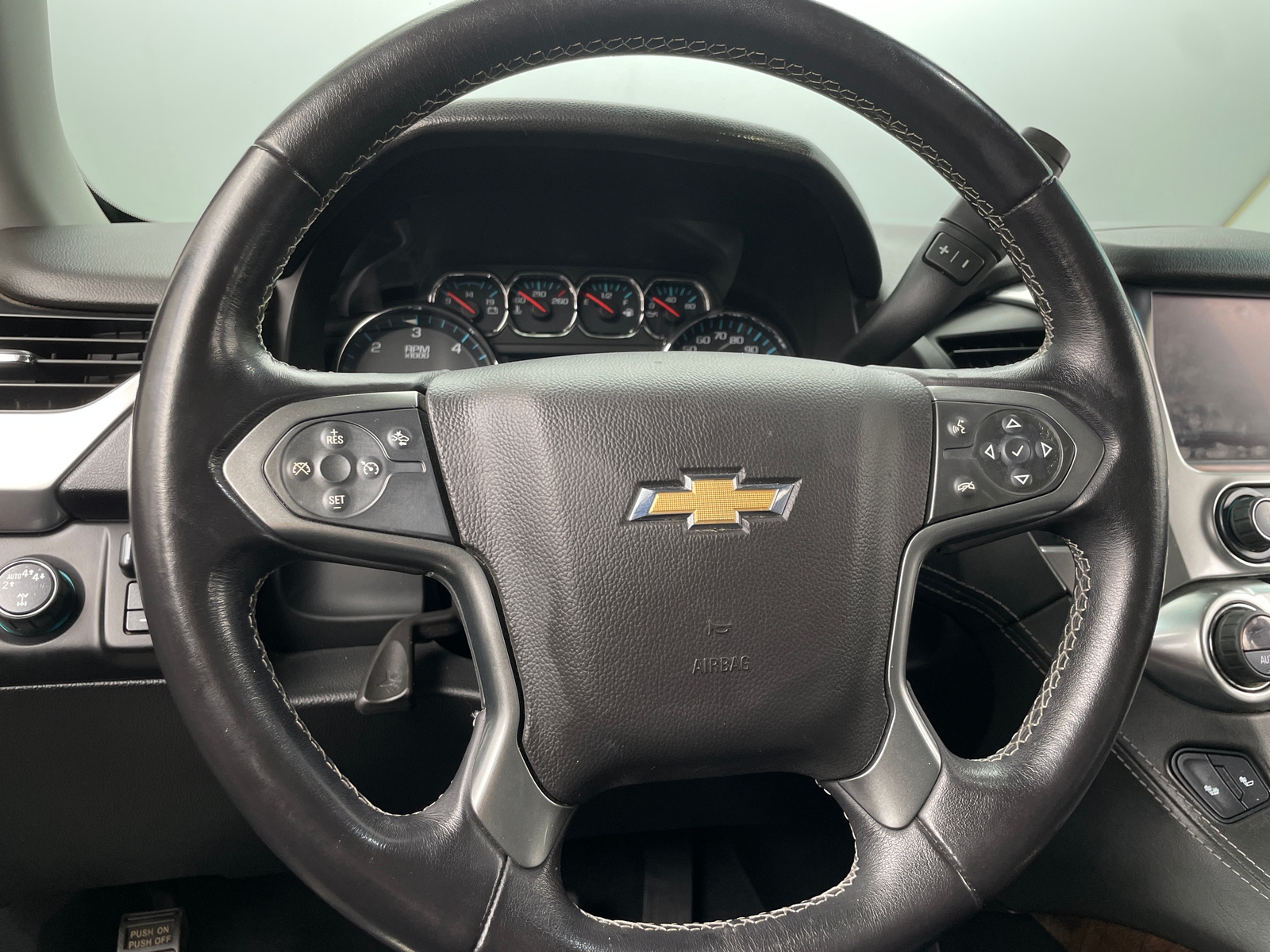 Thumbnail: 2020 Chevrolet Suburban - 4