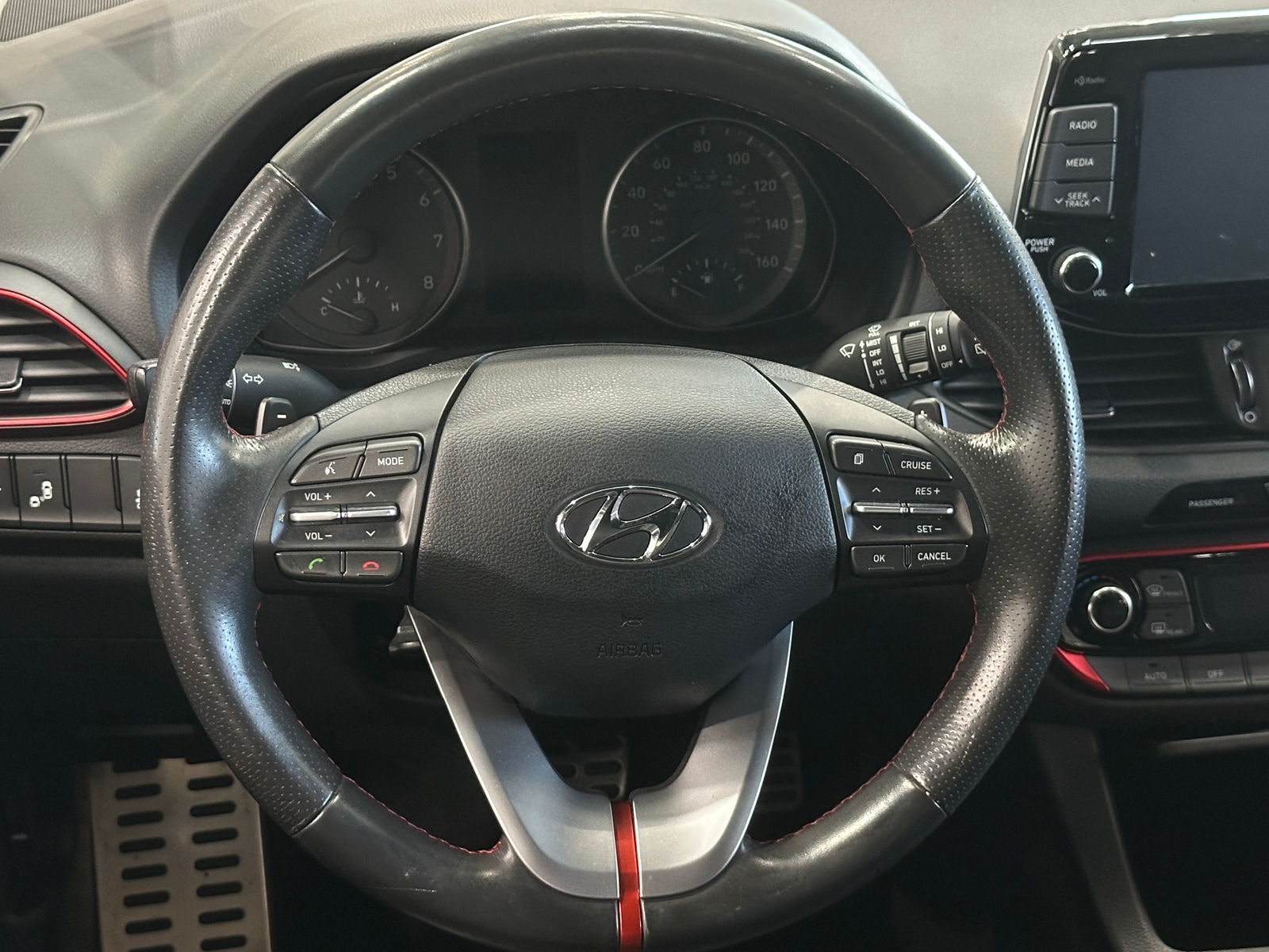 Thumbnail: 2018 Hyundai Elantra - 4