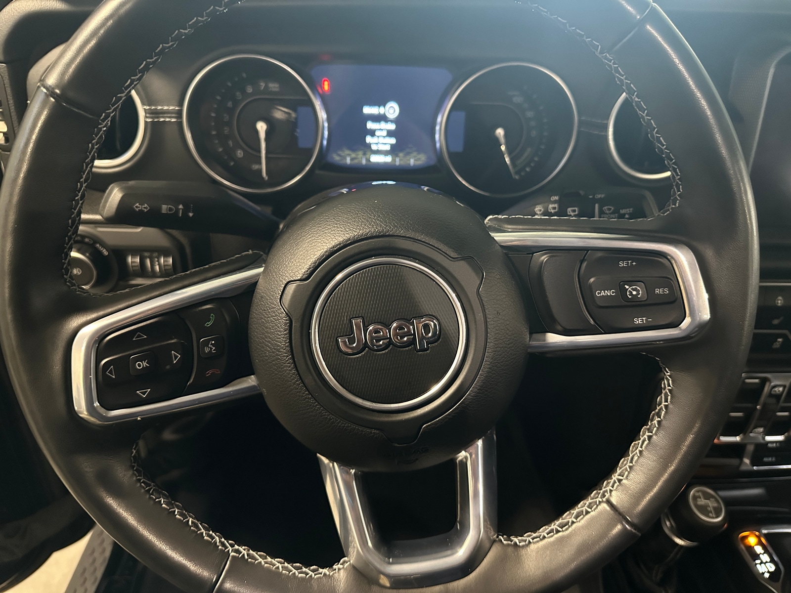 Thumbnail: 2022 Jeep Wrangler - 5