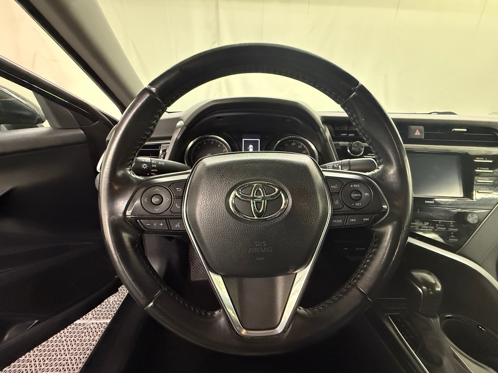 Thumbnail: 2020 Toyota Camry - 4