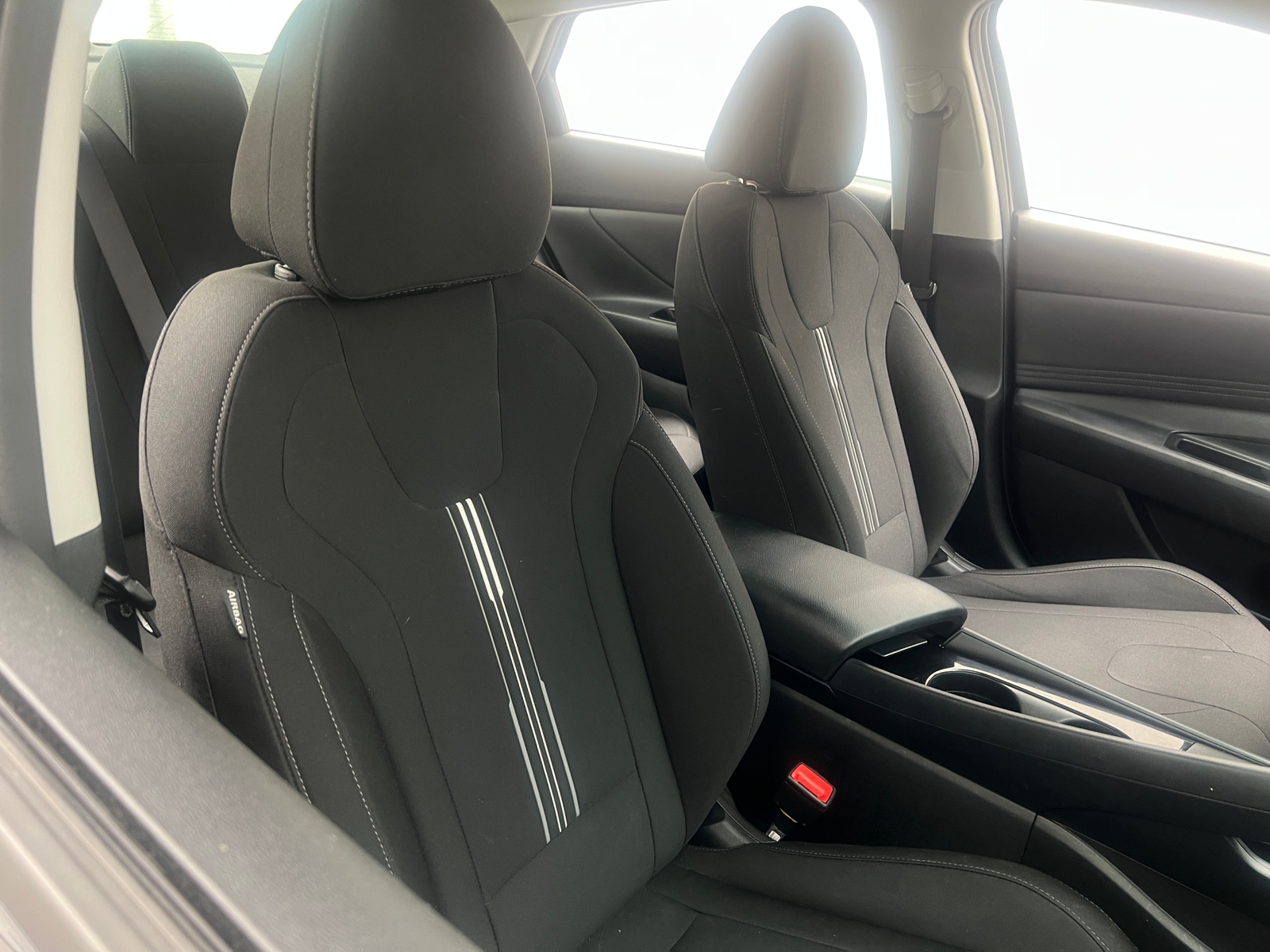 Thumbnail: 2022 Hyundai Elantra - 2
