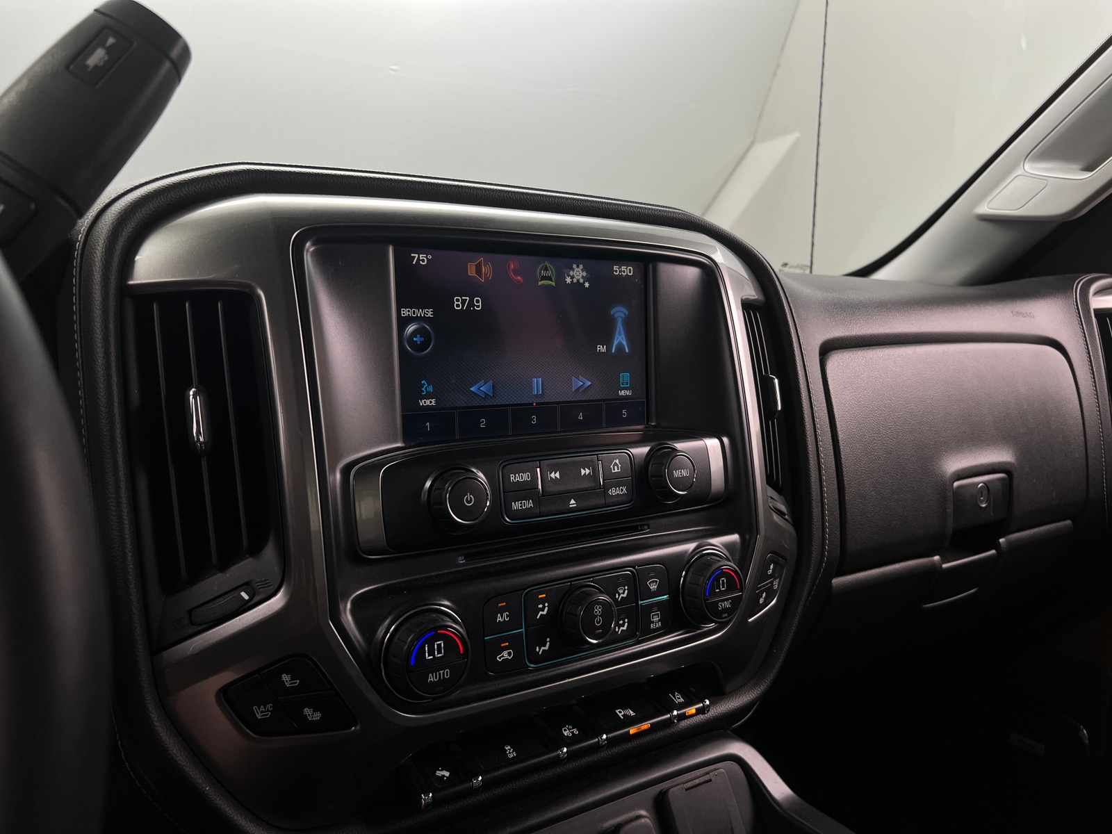 Thumbnail: 2014 Chevrolet Silverado 1500 - 3