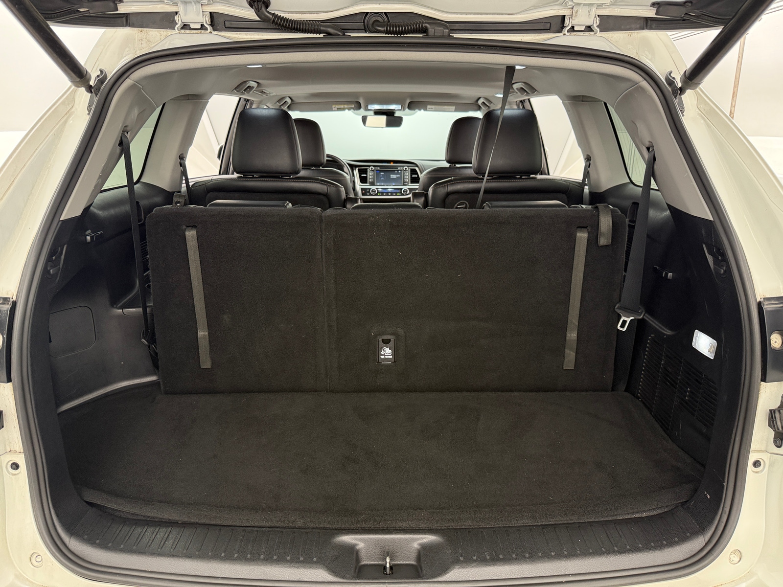 Thumbnail: 2019 Toyota Highlander - 6