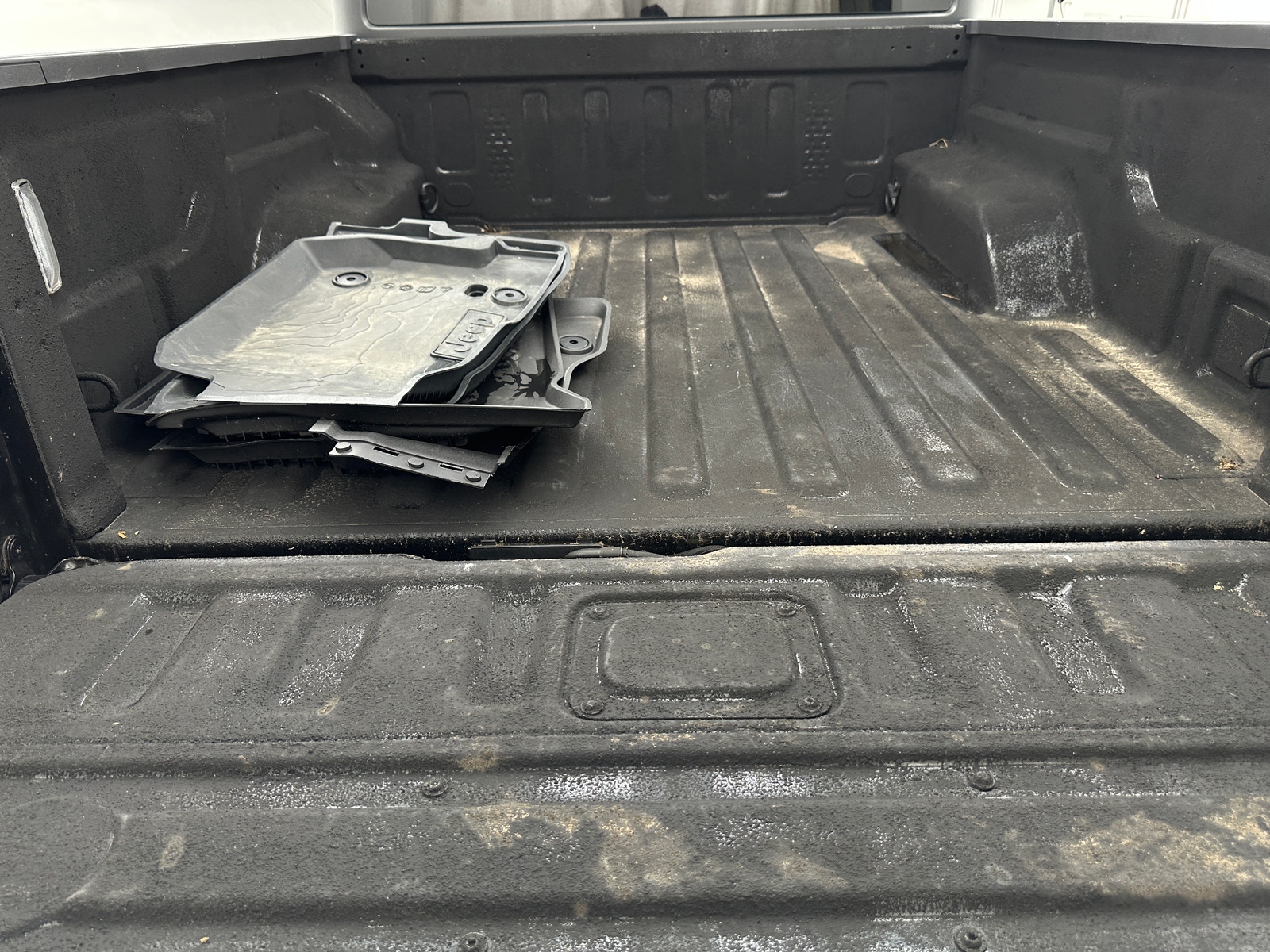Thumbnail: 2021 Jeep Gladiator - 7