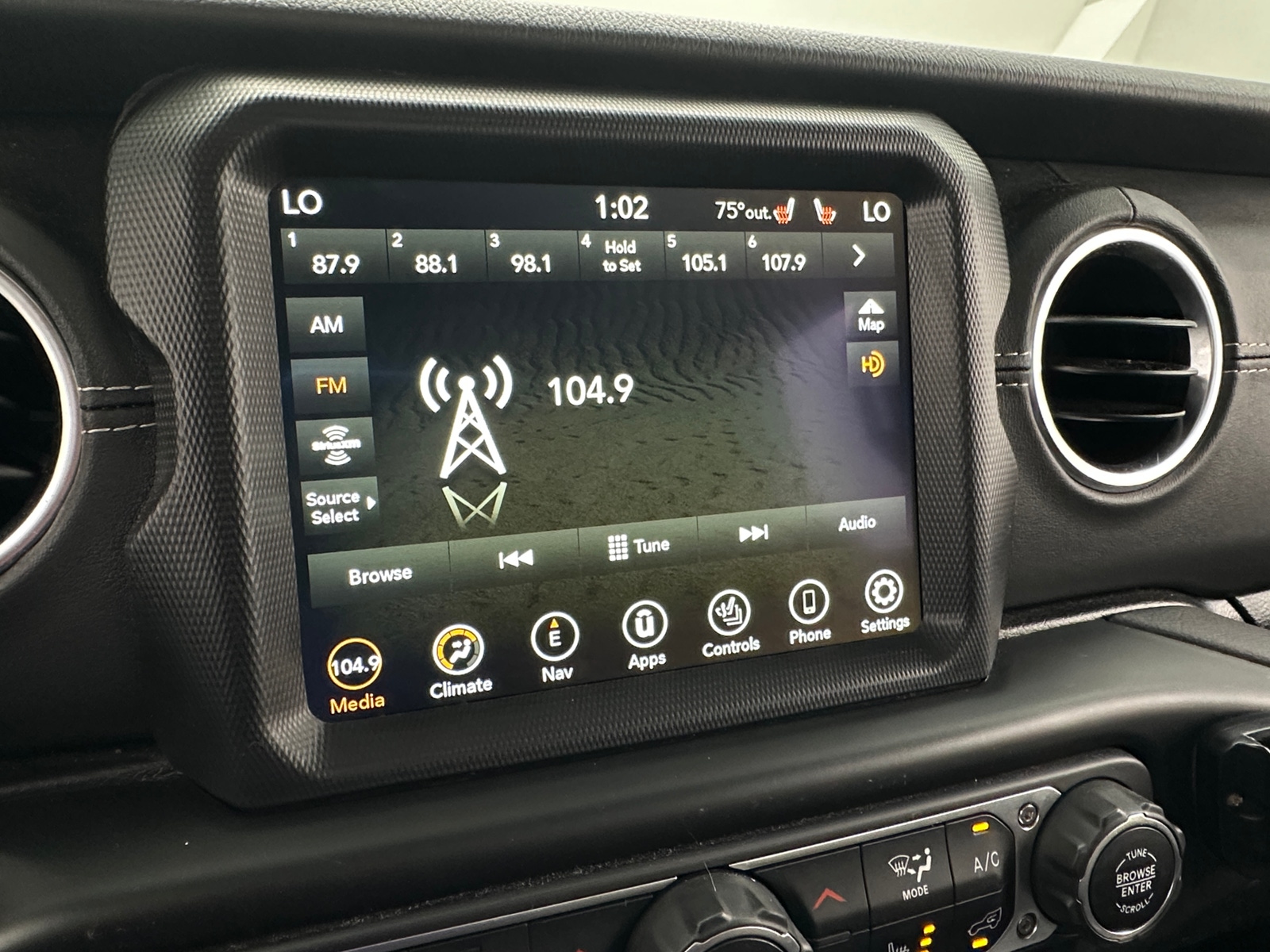 Thumbnail: 2021 Jeep Gladiator - 4