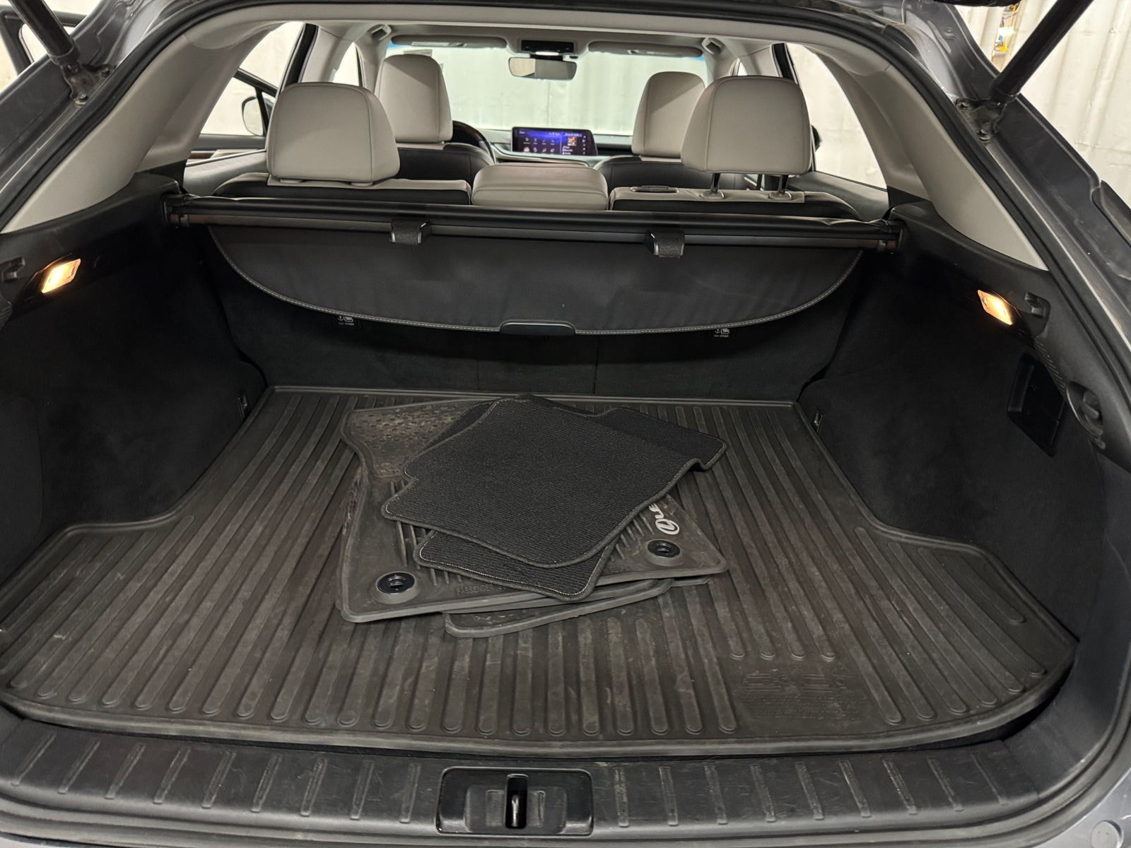 Thumbnail: 2017 Lexus RX - 6