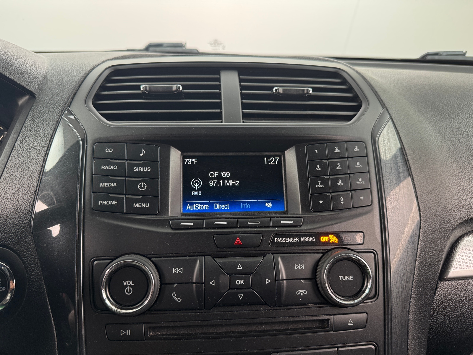 Thumbnail: 2017 Ford Explorer - 4