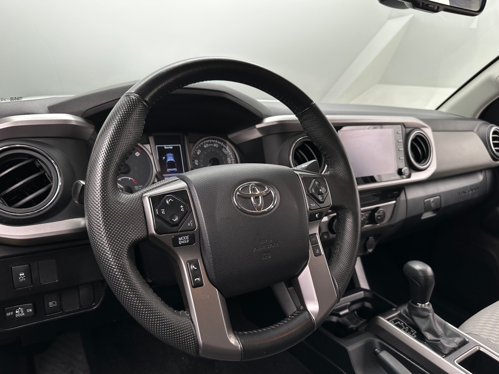 Thumbnail: 2022 Toyota Tacoma - 5