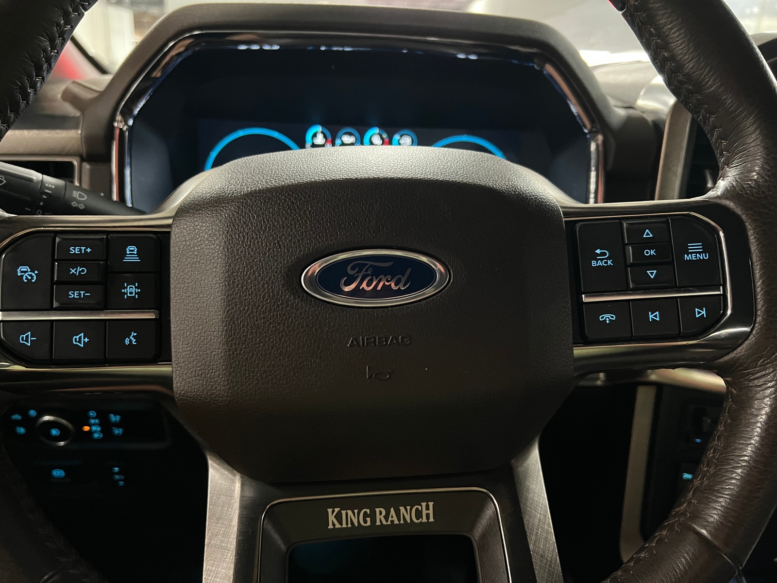 Thumbnail: 2023 Ford Econoline - 4