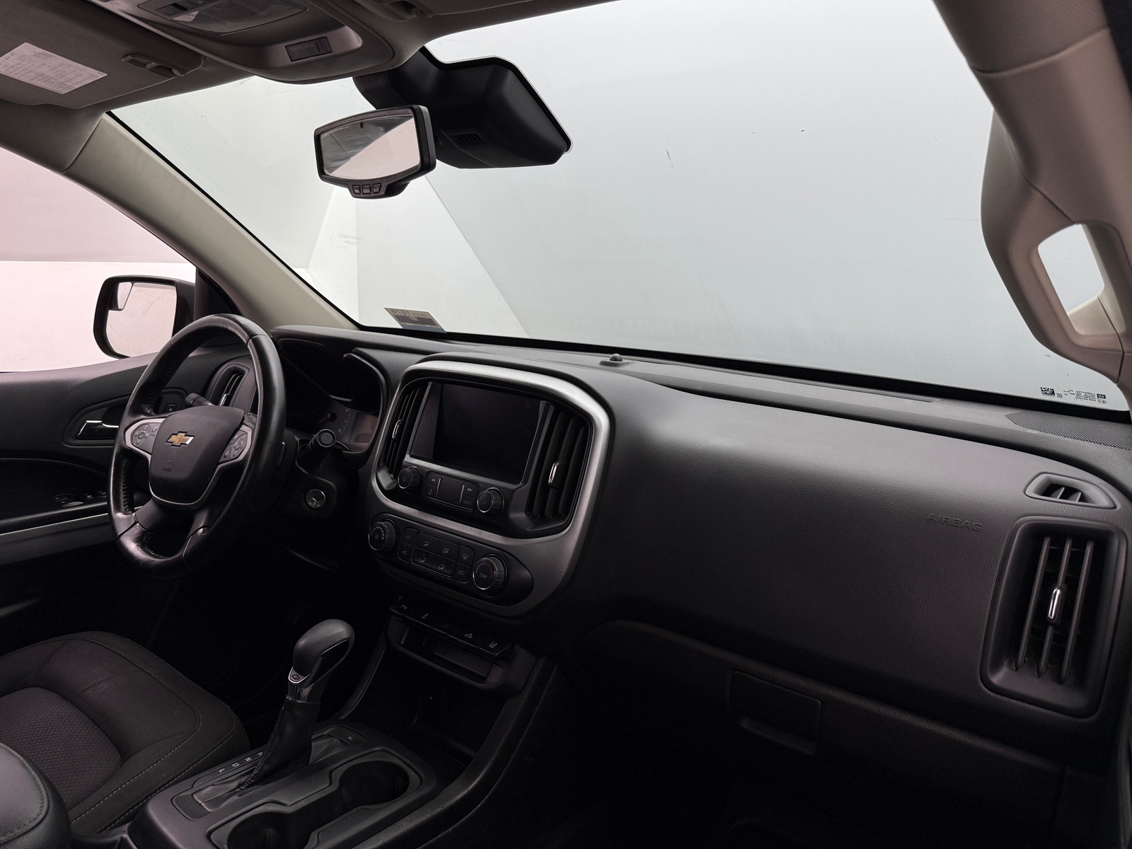 Thumbnail: 2022 Chevrolet Colorado - 3