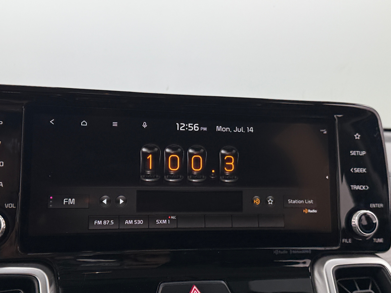 Thumbnail: 2022 Kia Sorento - 3