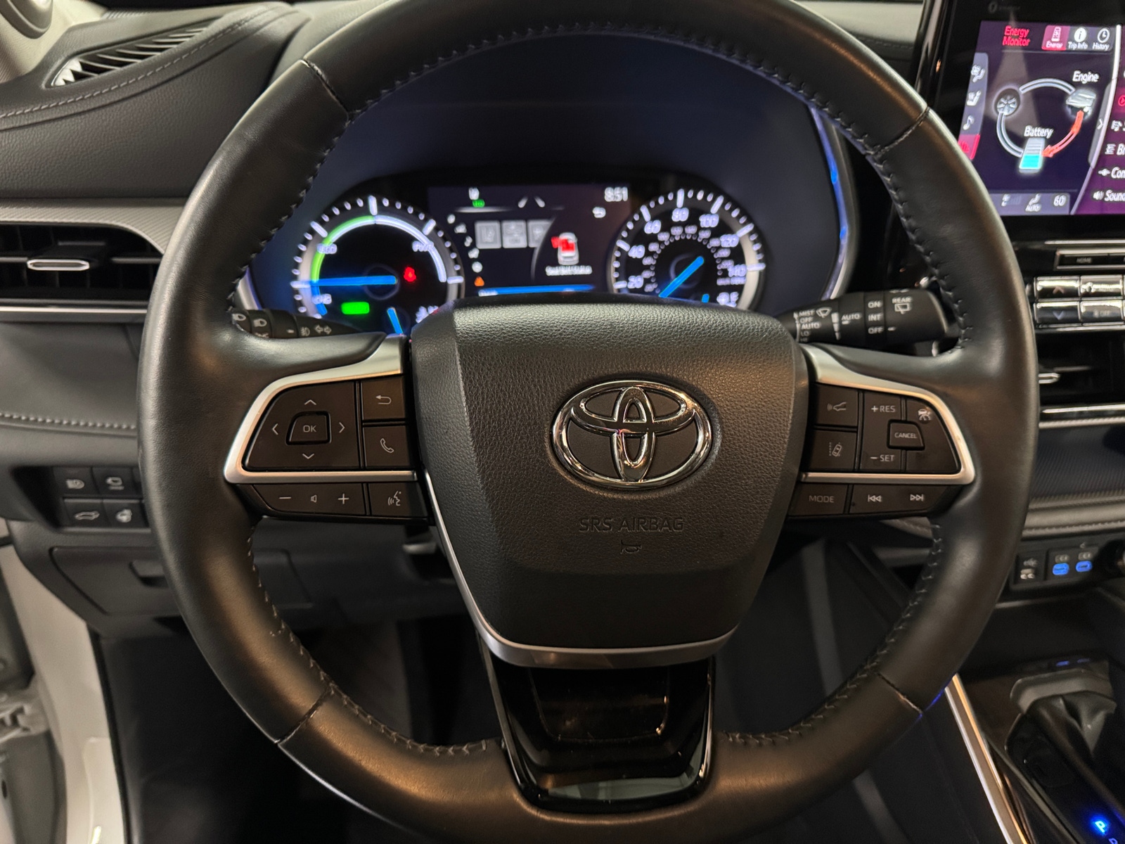Thumbnail: 2022 Toyota Highlander - 4