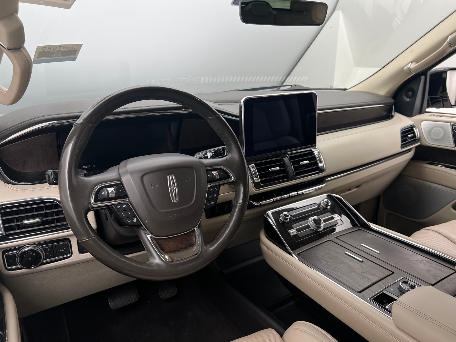 Thumbnail: 2018 Lincoln Navigator L - 2