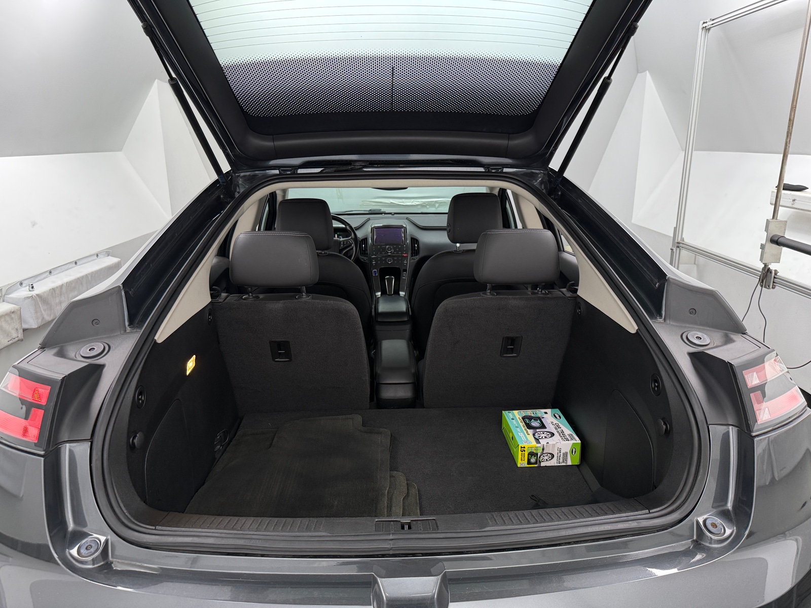 Thumbnail: 2013 Chevrolet Volt - 6