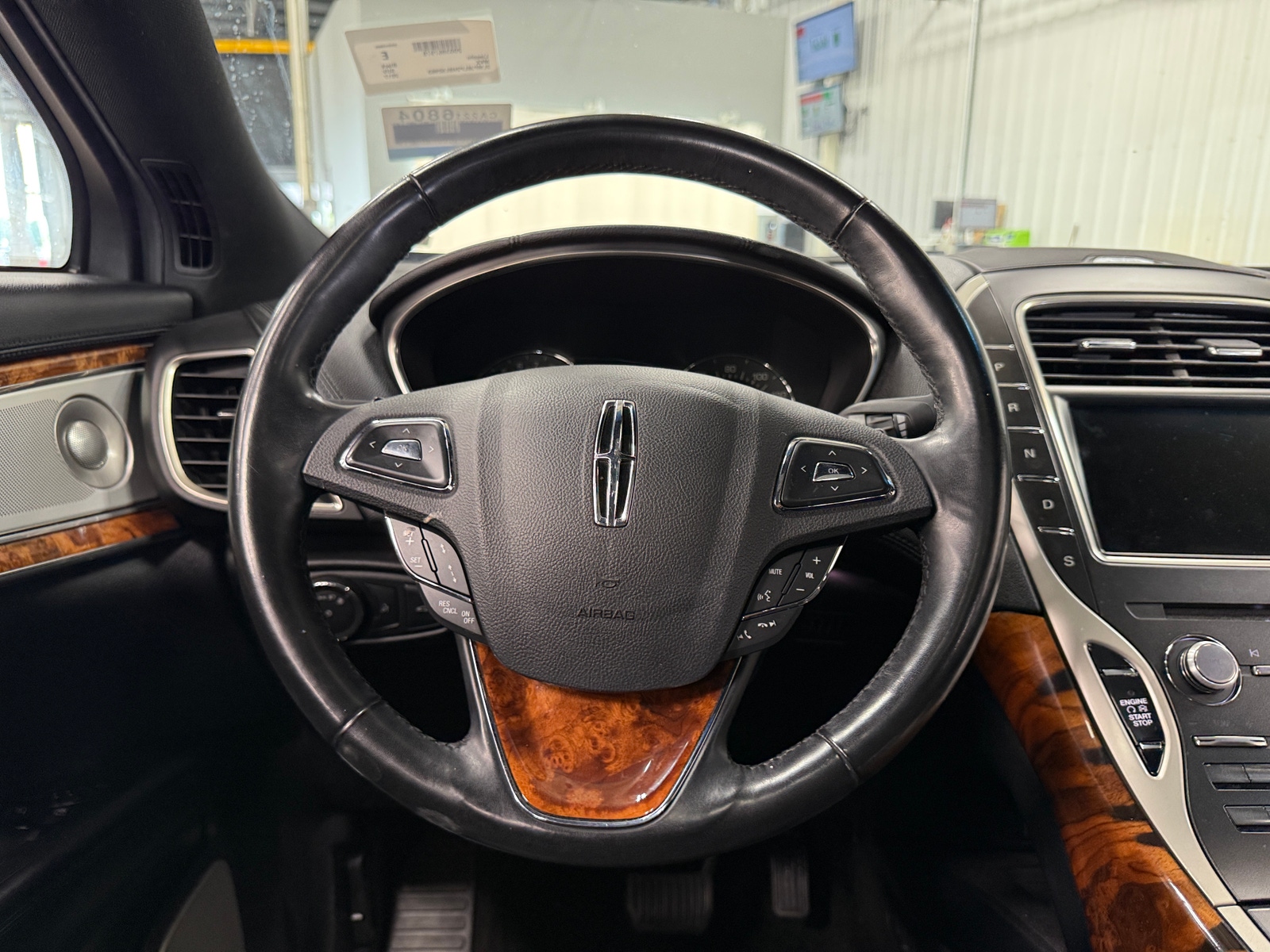 Thumbnail: 2017 Lincoln MKX - 4