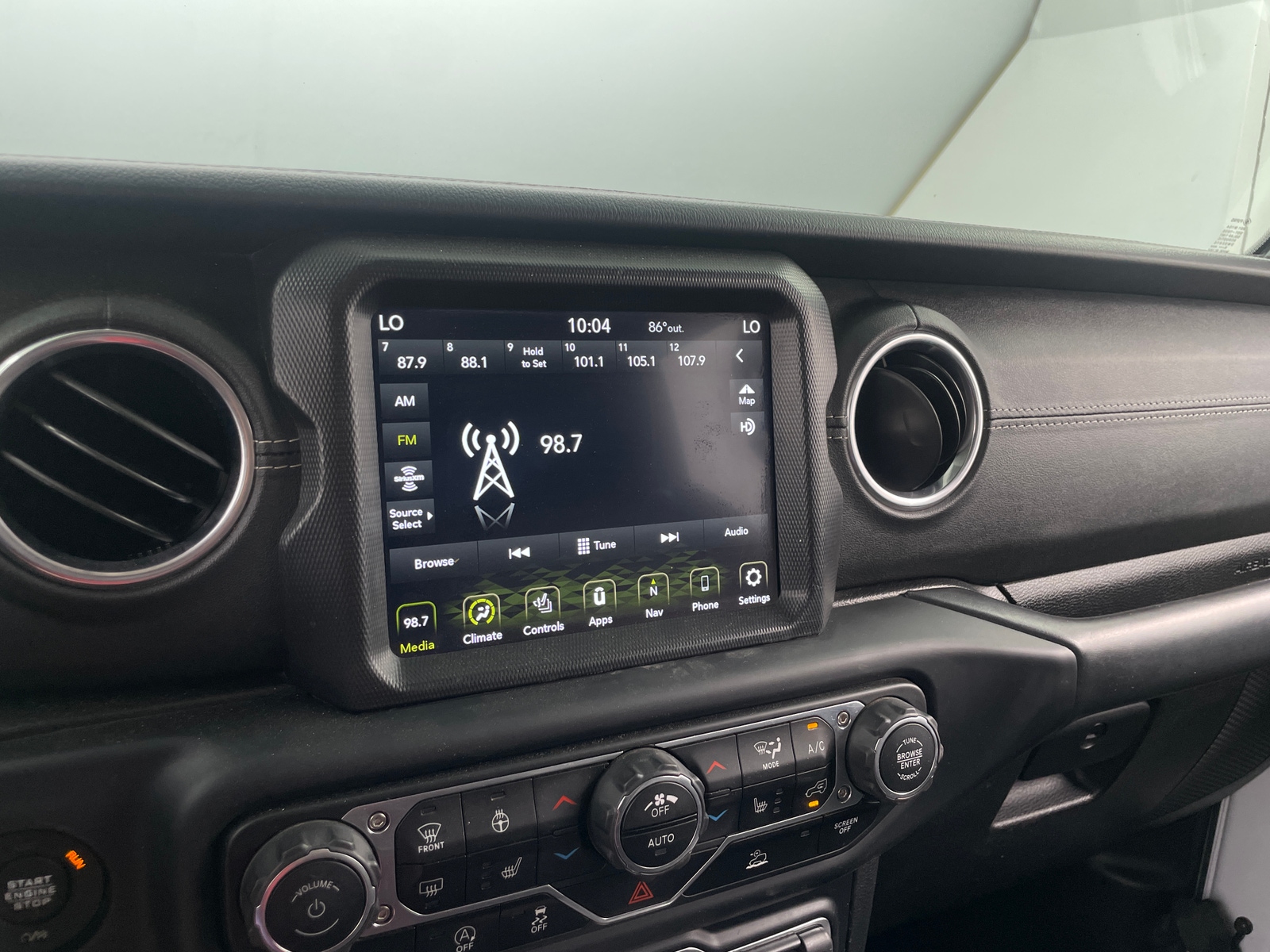 Thumbnail: 2020 Jeep Gladiator - 3