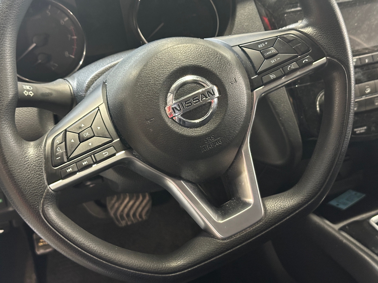 Thumbnail: 2017 Nissan Rogue - 5