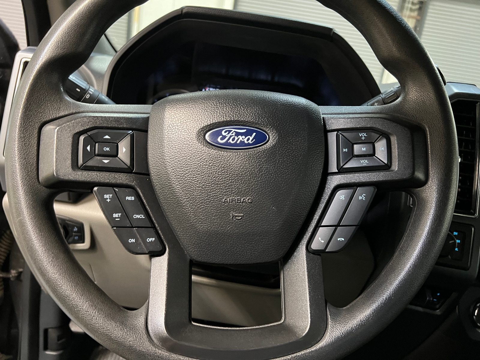 Thumbnail: 2022 Ford Econoline - 5