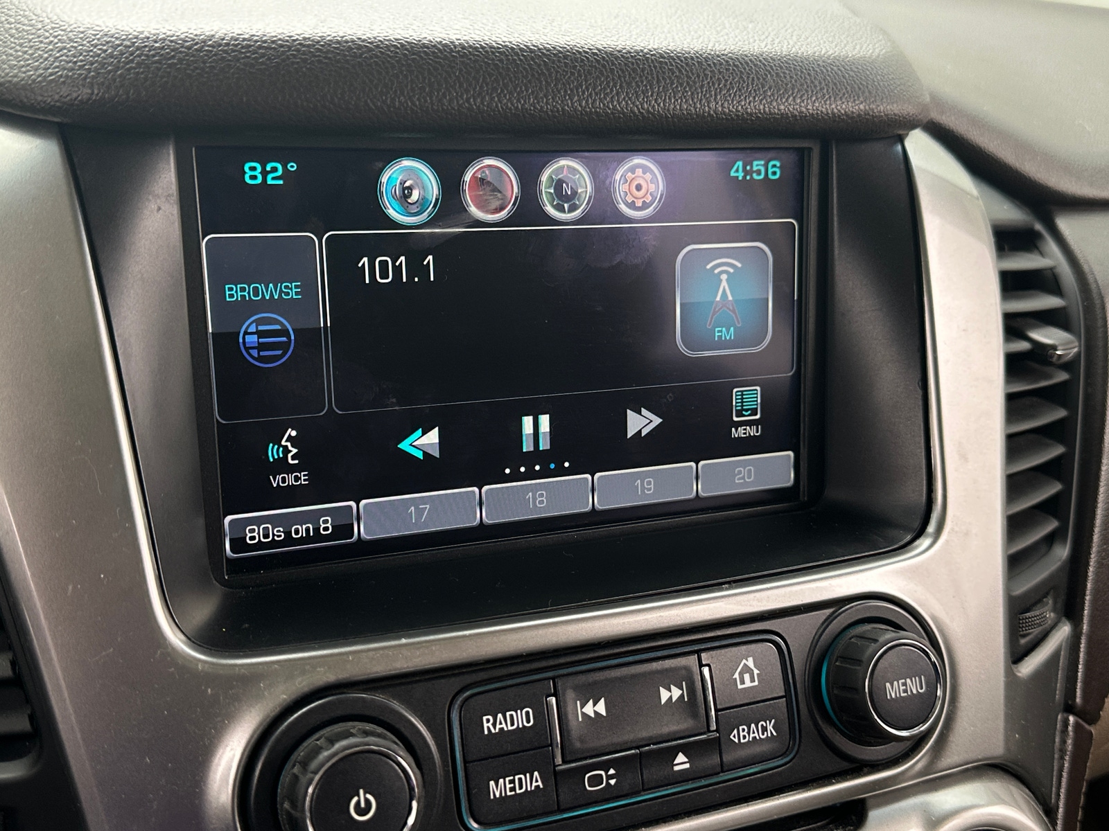Thumbnail: 2015 Chevrolet Suburban - 3